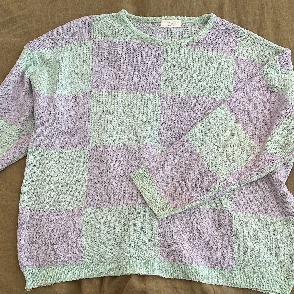 Source Unknown Mint and Lavender Checkered Sweater